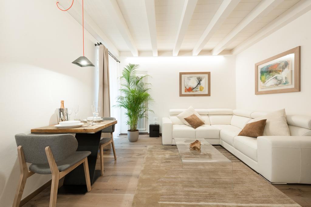 Verona Suites Luaran gambar